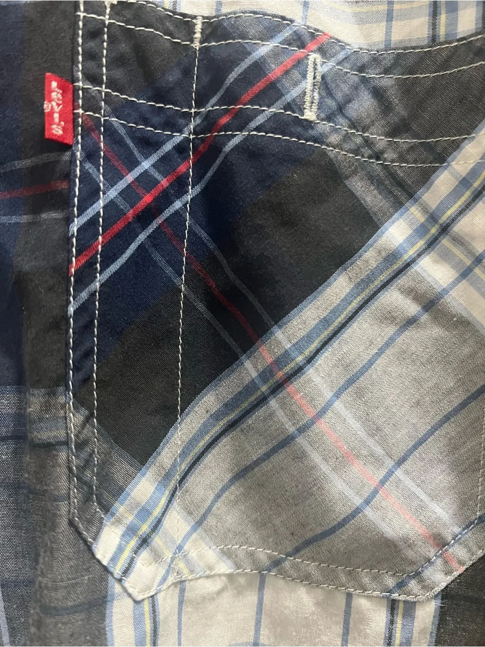 Levi's Short-Sleeve Plaid Button-Down Shirt in Black and Cream